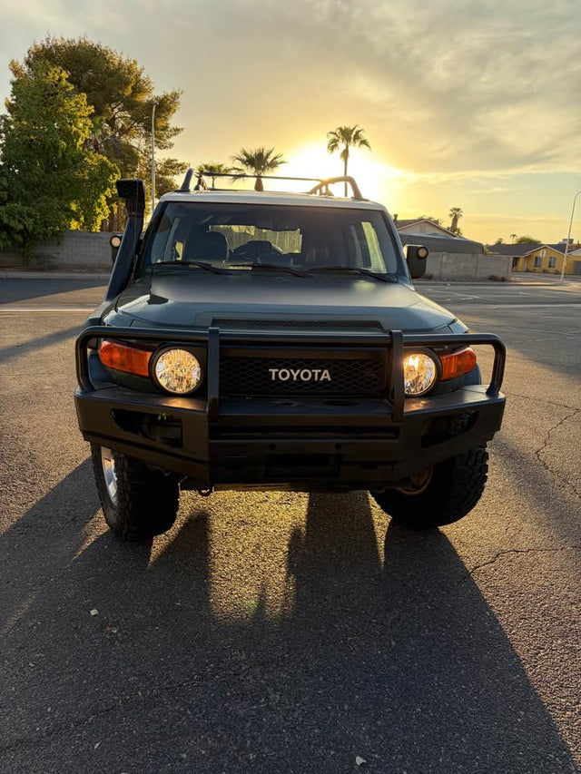 2010 Toyota FJ Cruiser · Sport Utility 2D — photo 3