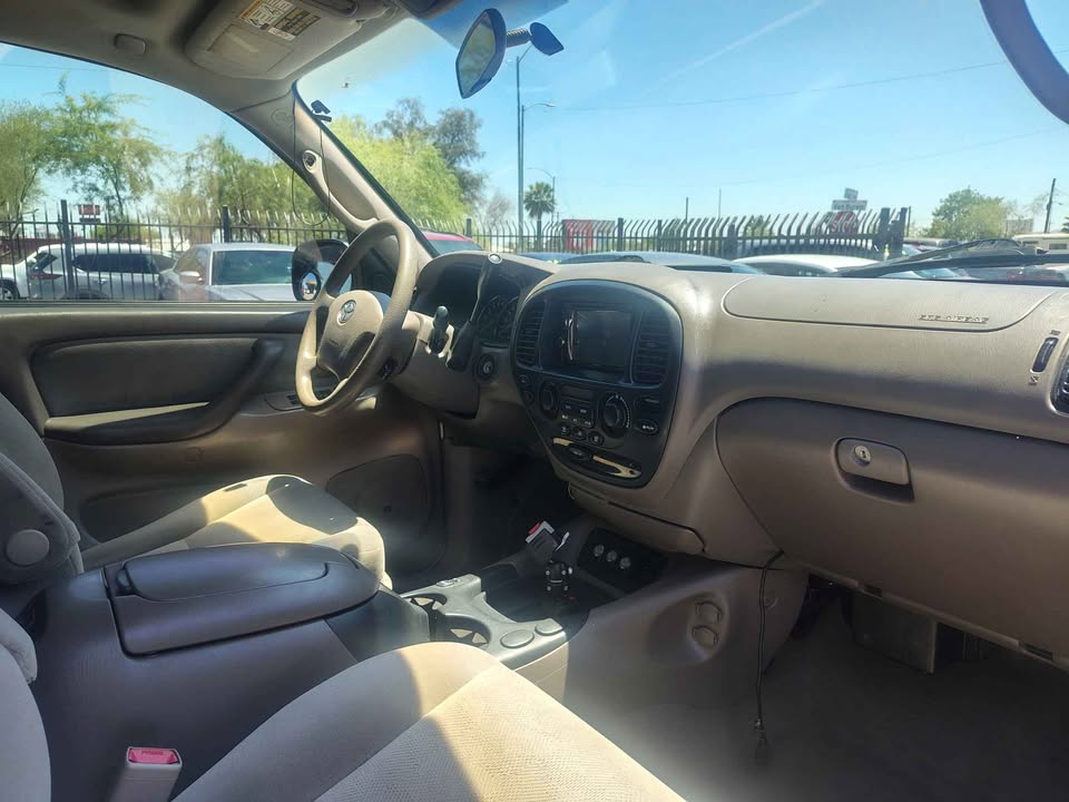 2005 Toyota Sequoia · SR5 Sport Utility 4D in Phoenix, AZ (photo 6)