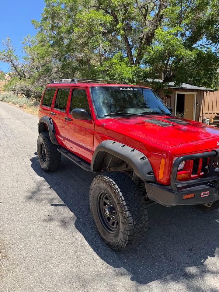 1999 Jeep Cherokee · Classic Sport Utility 4D in Virginia City, NV (photo 5) — photo 5