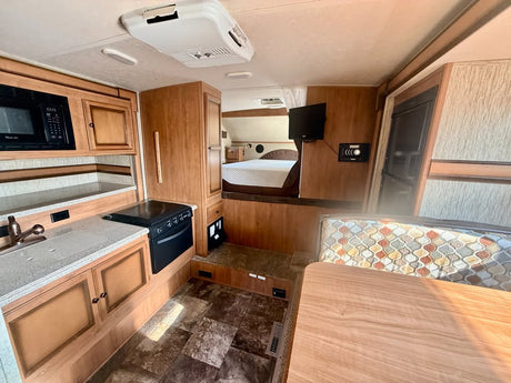 2015 Palomino Backpack Edition HS-2911 Truck Camper in Beaverton, OR (photo 7)