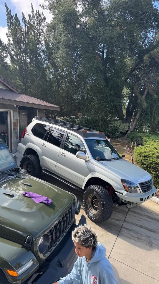 2004 Lexus GX · GX 470 Sport Utility 4D in Thousand Oaks, CA (photo 8) — photo 8