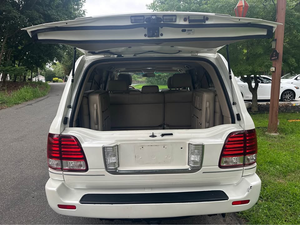 2007 Lexus LX · LX 470 Sport Utility 4D (photo 5) — photo 5