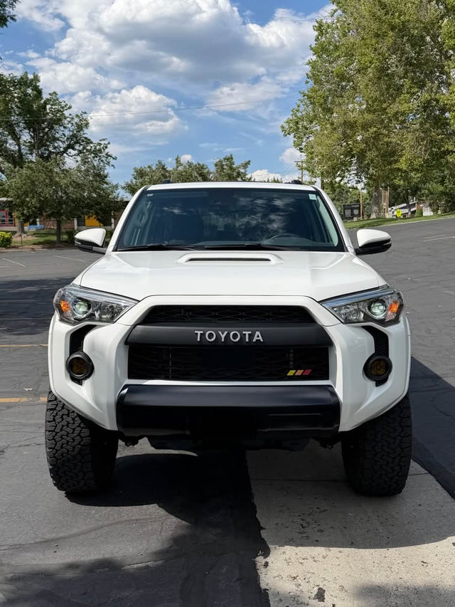 2023 Toyota 4Runner TRD Off-Road Premium Sport Utility 4D — photo 2