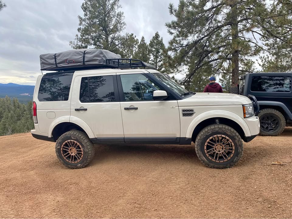 Tupui rooftop tent in Aurora, CO (photo 1)