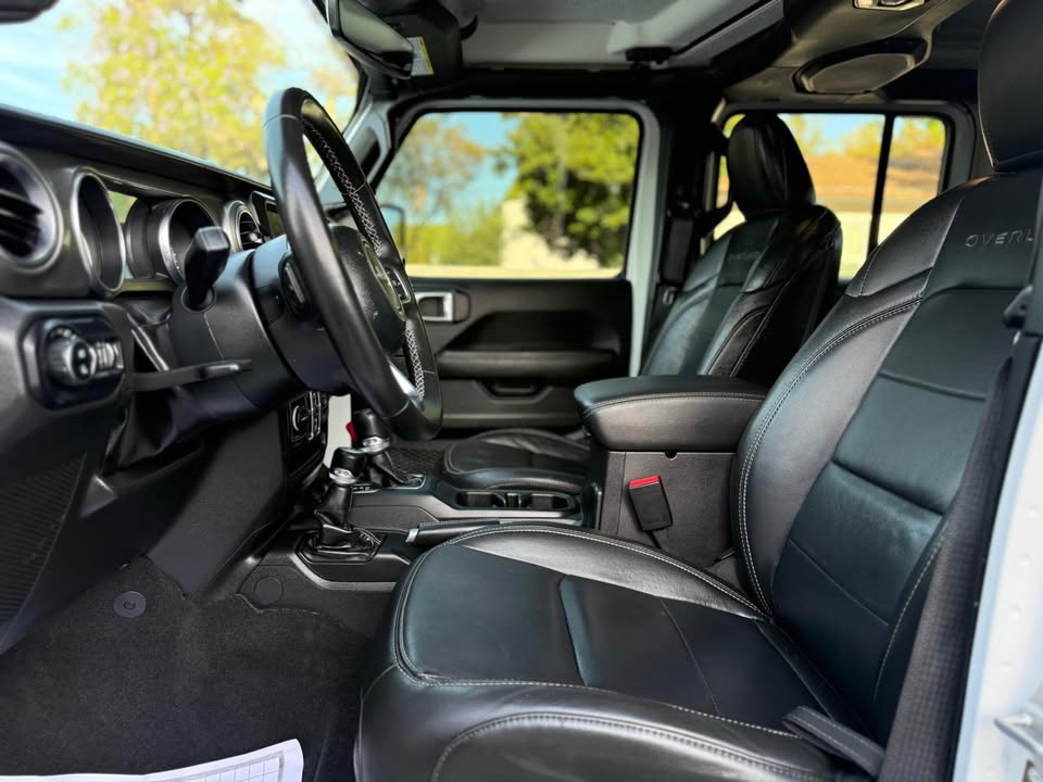 2022 Jeep Gladiator Overland in Paramount, CA (photo 8) — photo 8
