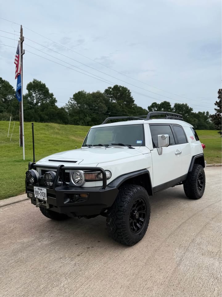 2010 Toyota FJ Cruiser in Spring, TX (photo 5) — photo 5
