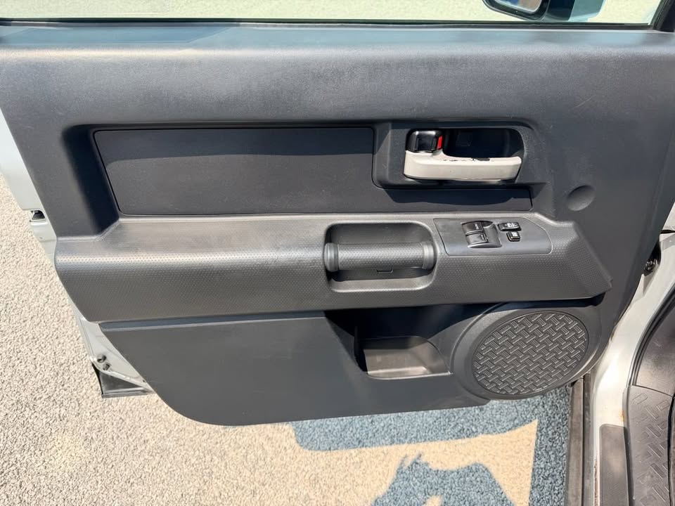 2007 Toyota FJ Cruiser A S in Denver, CO (photo 7) — photo 7