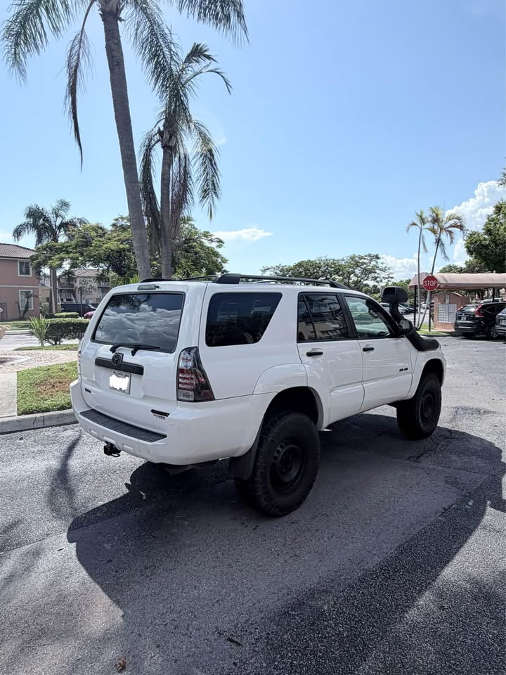 2006 Toyota 4Runner · SR5 Sport Utility 4D in Fort Lauderdale, FL (photo 3) — photo 3