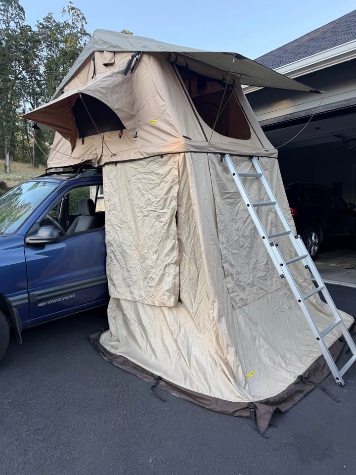 Smittybilt Overlander Roof Tent in Springfield, OR (photo 7) — photo 7