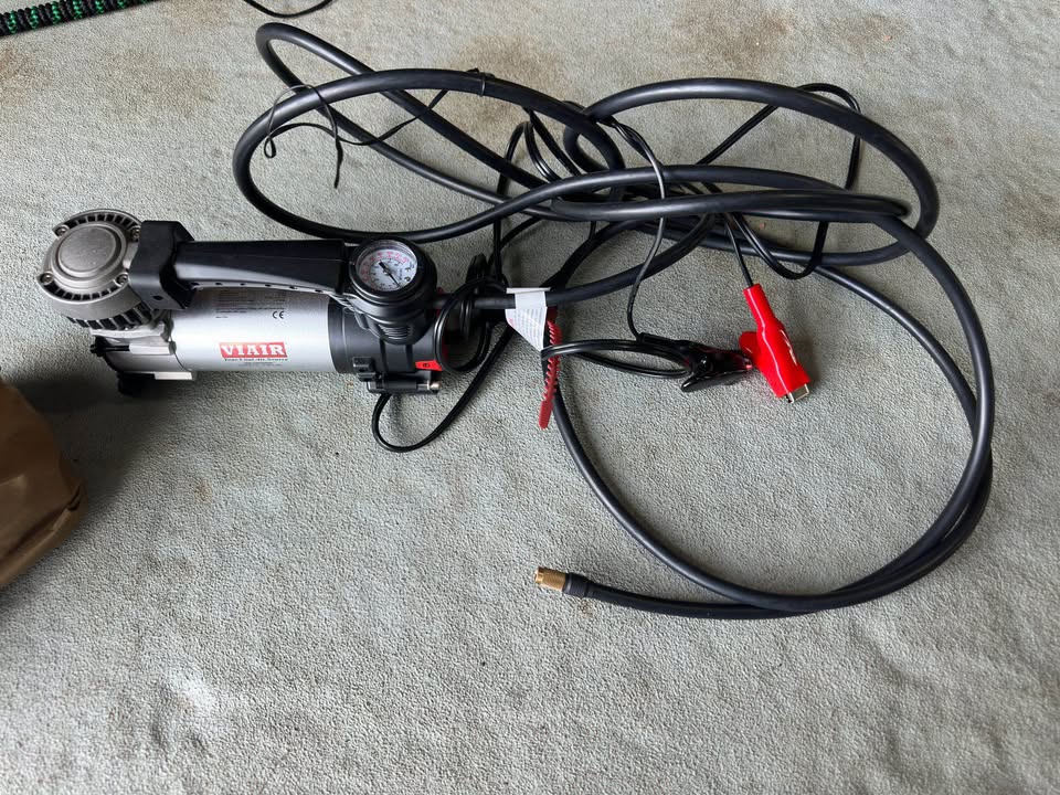 VIAIR ( portable air compressor) in Innisfil, ON (photo 4)