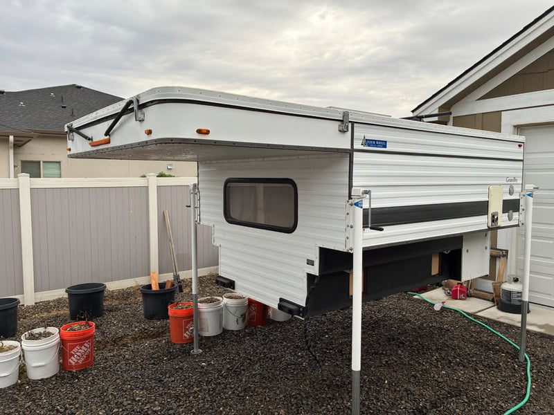 Four Wheel Camper Grandby 2016 (photo 9) — photo 9