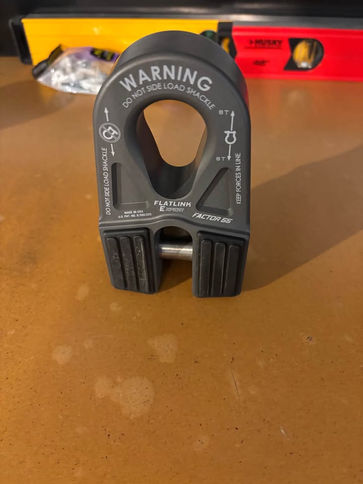 Factor 55 Flatlink E Shackle (Gray) in Maineville, OH (photo 2) — photo 2