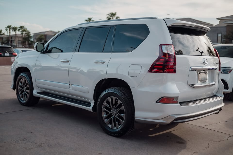 2019 Lexus gx460 in Phoenix, AZ (photo 9) — photo 9