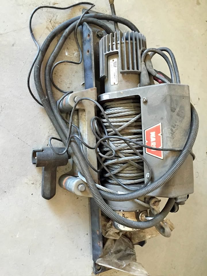 WARN 9,000lbs Winch in Castle Rock, CO (photo 1)