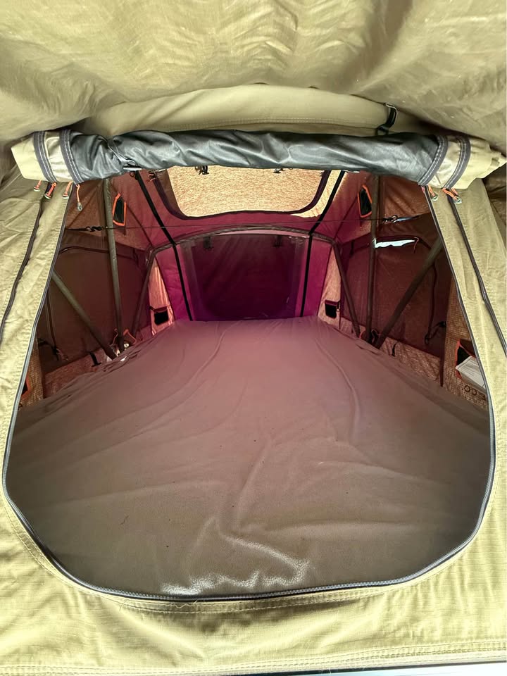 Roam Vagabond roof top tent in Menifee, CA (photo 6) — photo 6