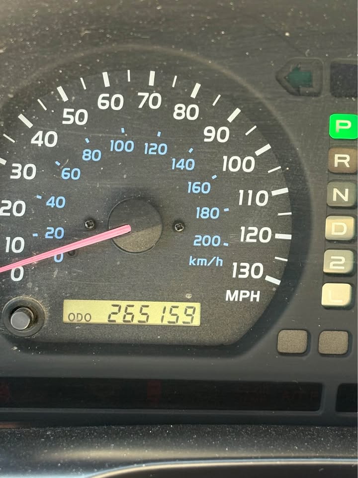 2000 Toyota Landcruiser in San Diego, CA (photo 8) — photo 8