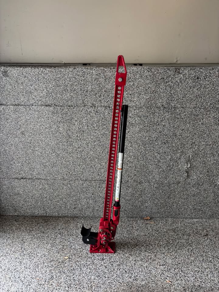 Hi-Lift Jack with Lotus Development rock slider adapter in Issaquah, WA (photo 4) — photo 4