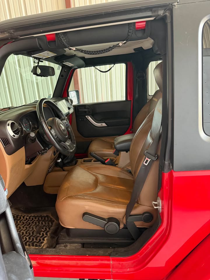 2016 Jeep Wrangler · Sahara (JK) Sport Utility 2D in Austin, TX (photo 8) — photo 8