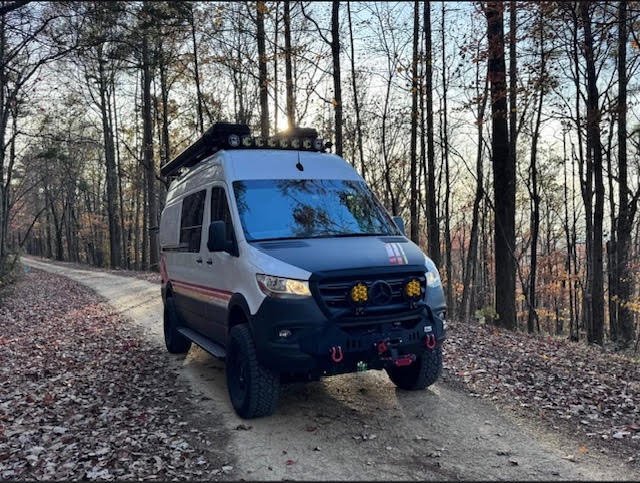 2020 Mercedes-Benz storyteller overland classic mode 4x4 super beast in Cunningham, TN (photo 3) — photo 3