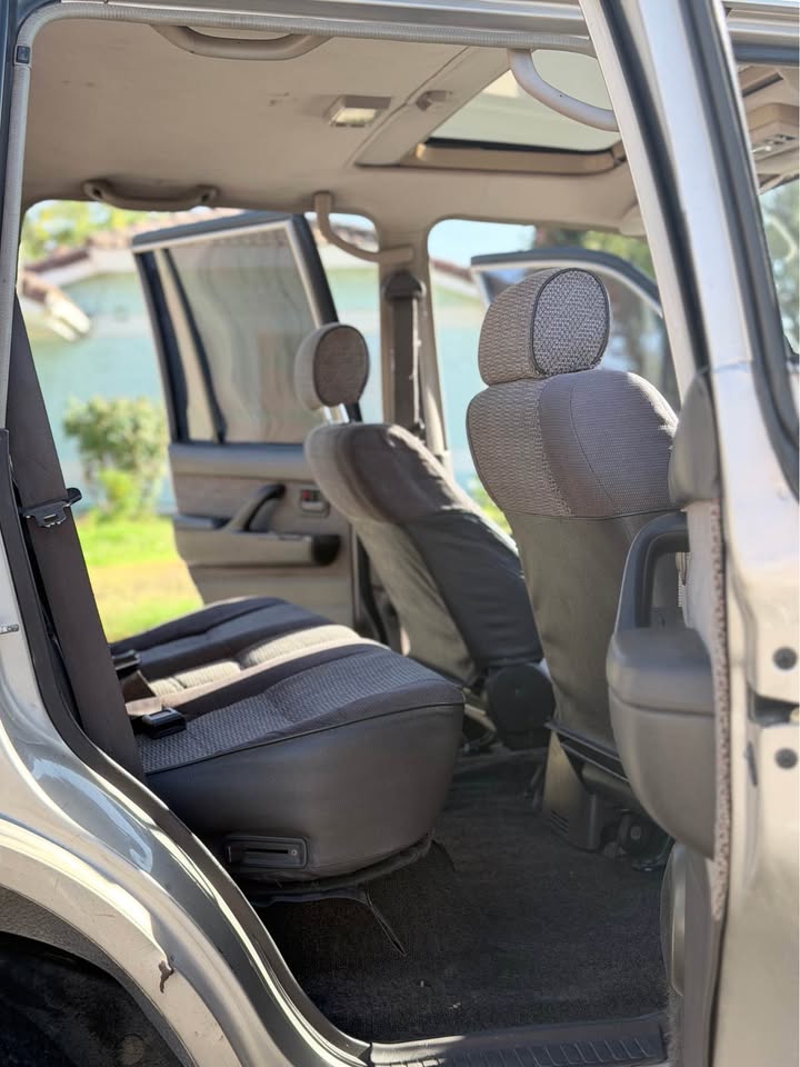 1991 Toyota Landcruiser in Moreno Valley, CA (photo 8) — photo 8