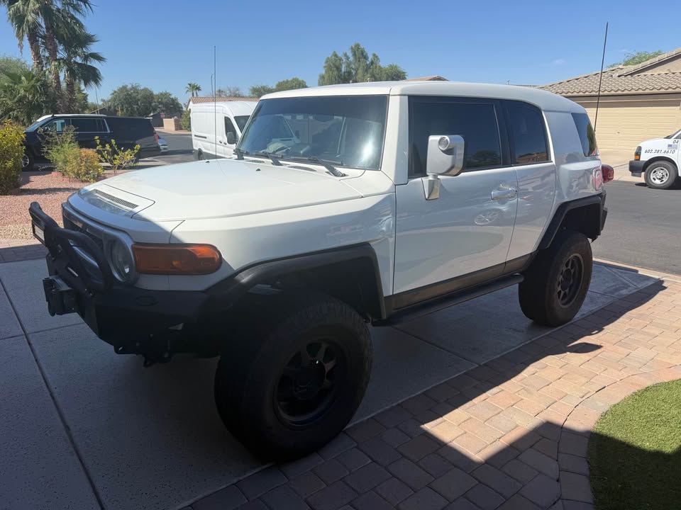 2012 Toyota FJ Cruiser · Sport Utility 2D in Surprise, AZ (photo 1) — photo 1
