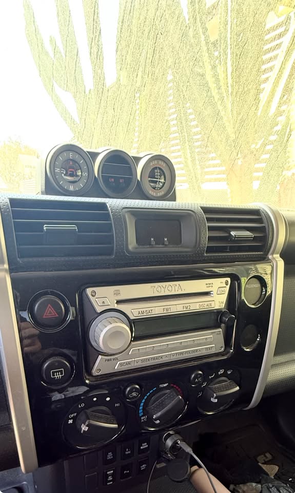 2007 Toyota FJ Cruiser (photo 8) — photo 8