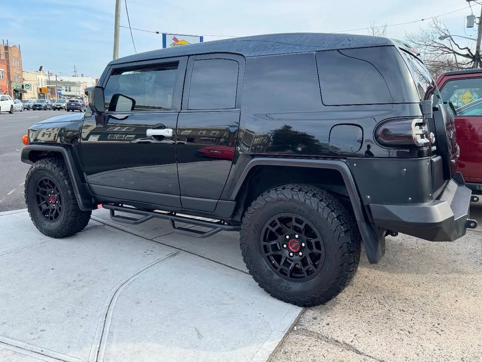 2010 Toyota FJ Cruiser in Bloomfield, NJ (photo 11) — photo 11