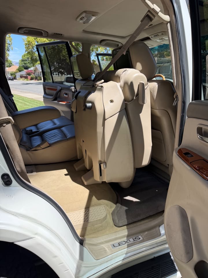 2005 Lexus LX470 (photo 10) — photo 10