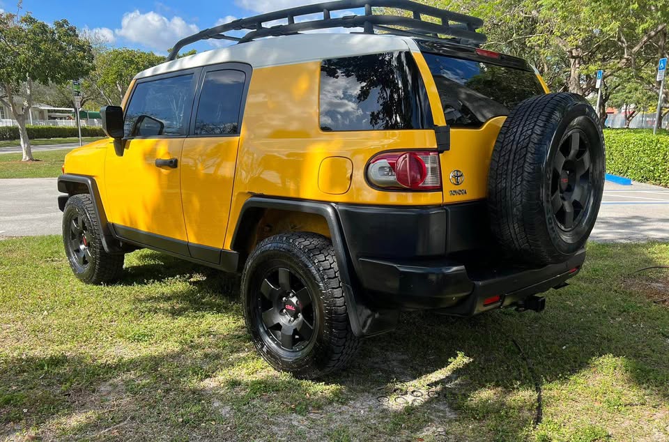 2007 Toyota FJ Cruiser · Sport Utility 2D in Miramar, FL (photo 4) — photo 4
