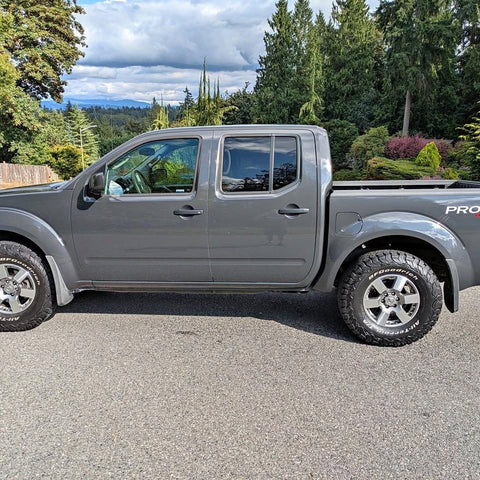 2012 Nissan Frontier Pro-4x (v6 4x4) crew cab WITH extras