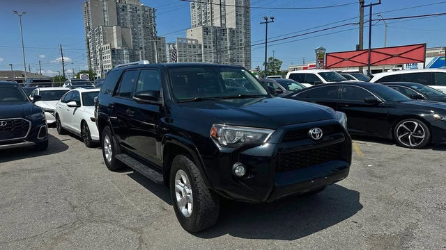 2016 Toyota 4Runner | 4WD 4dr V6 SR5 in Toronto, ON (photo 1)