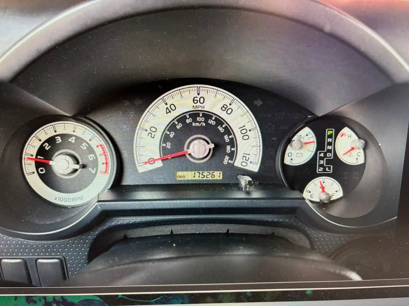2007 Toyota FJ Cruiser · Sport trim (photo 6) — photo 6