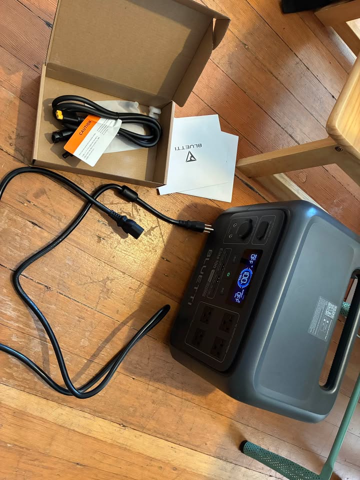 Like New Bluetti Elite 100 V2 in Junction City, OR (photo 8)