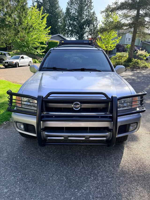 2004 Nissan Pathfinder · LE Platinum Edition Sport Utility 4D — photo 2