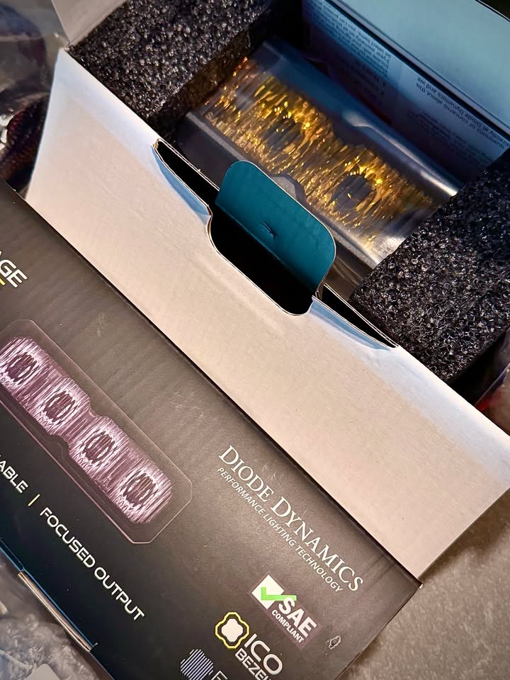 Diode Dynamics Toyota Tacoma Tundra SS6 Fog Light Kit BRAND NEW IN BOX in Austin, TX (photo 4) — photo 4