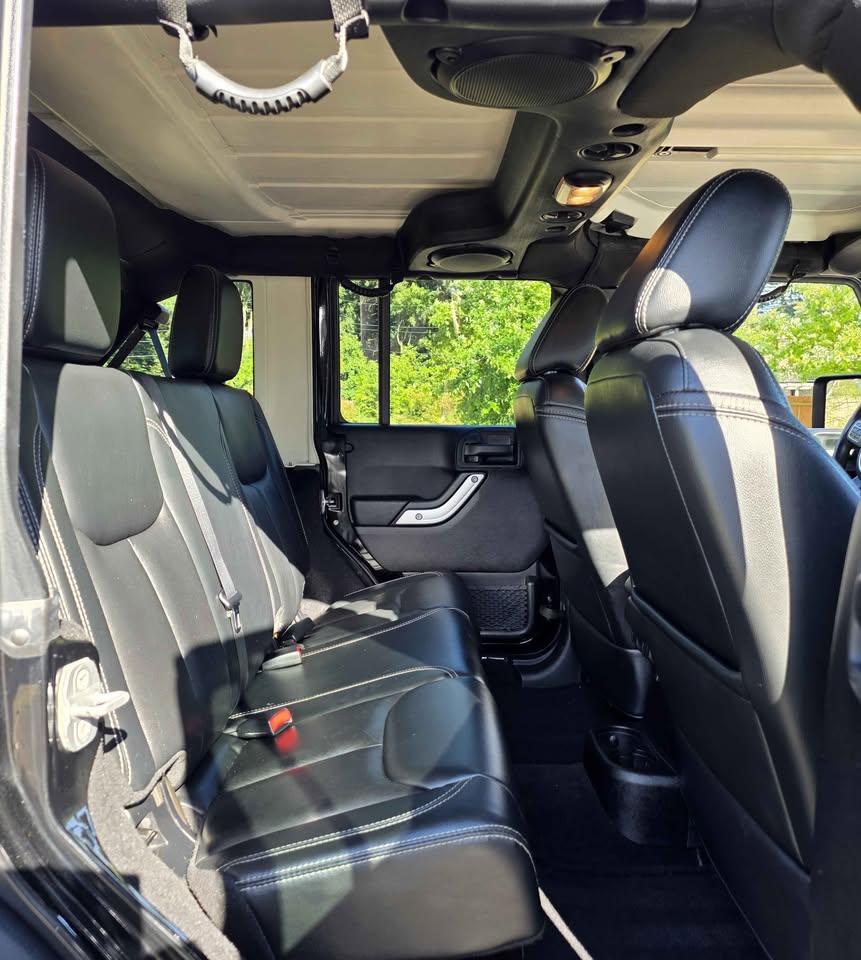 2014 Jeep Wrangler Unlimited · Rubicon (JK) Sport Utility 4D in Portland, OR (photo 11) — photo 11