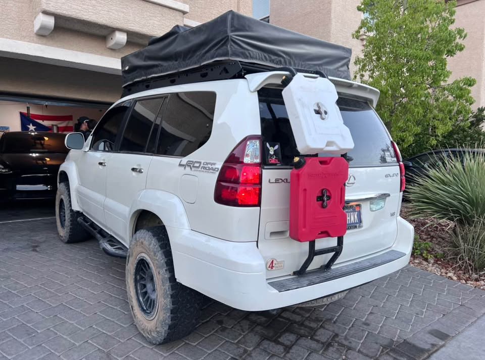 Smittybilt overlander XL rooftop tent in Las Vegas, NV (photo 2)
