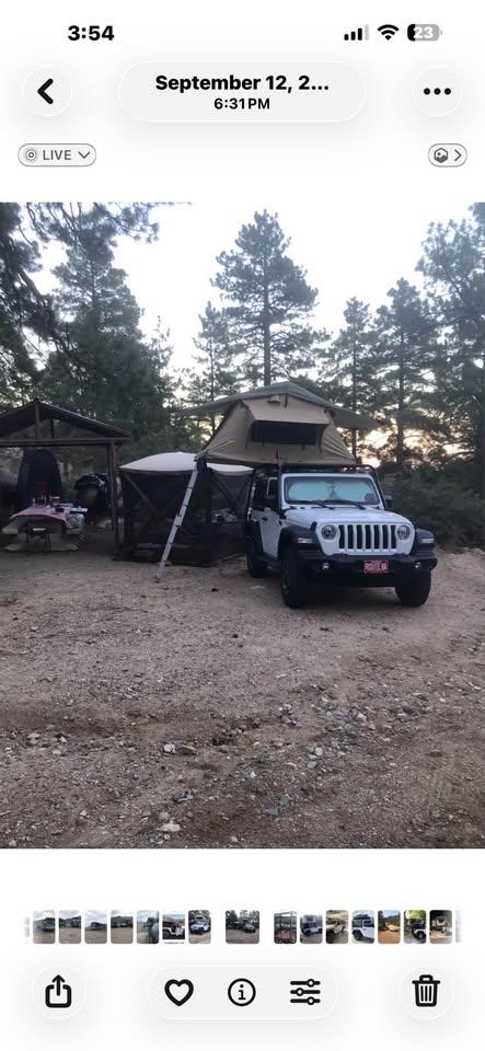 Smittybilt Overlander Rooftop Tent SB2783 - Like New, Used Twice - (Kingman, AZ) (photo 2) — photo 2