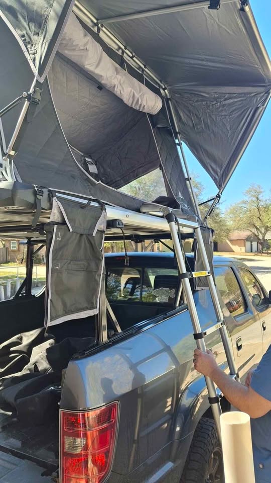 FSR Freespirit Recreation GS RTT with gas strut assist (2-3 people) in Live Oak, TX (photo 4) — photo 4