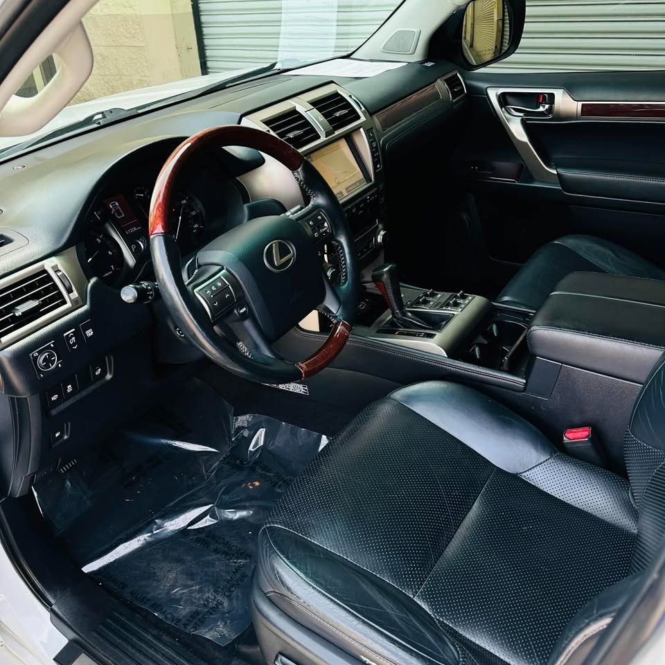 2014 Lexus GX 460 Luxury in Fresno, CA (photo 11) — photo 11