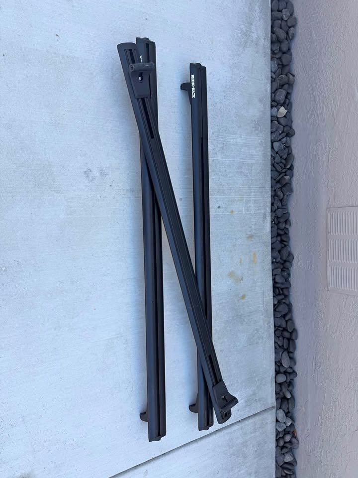 Rhino-Rack Roof Rack Cross Bars in Livermore, CA (photo 1)