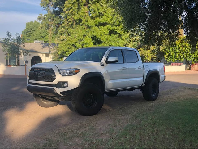 2019 Toyota Tacoma Double Cab · TRD Off-Road Pickup 4D 5 ft — photo 2