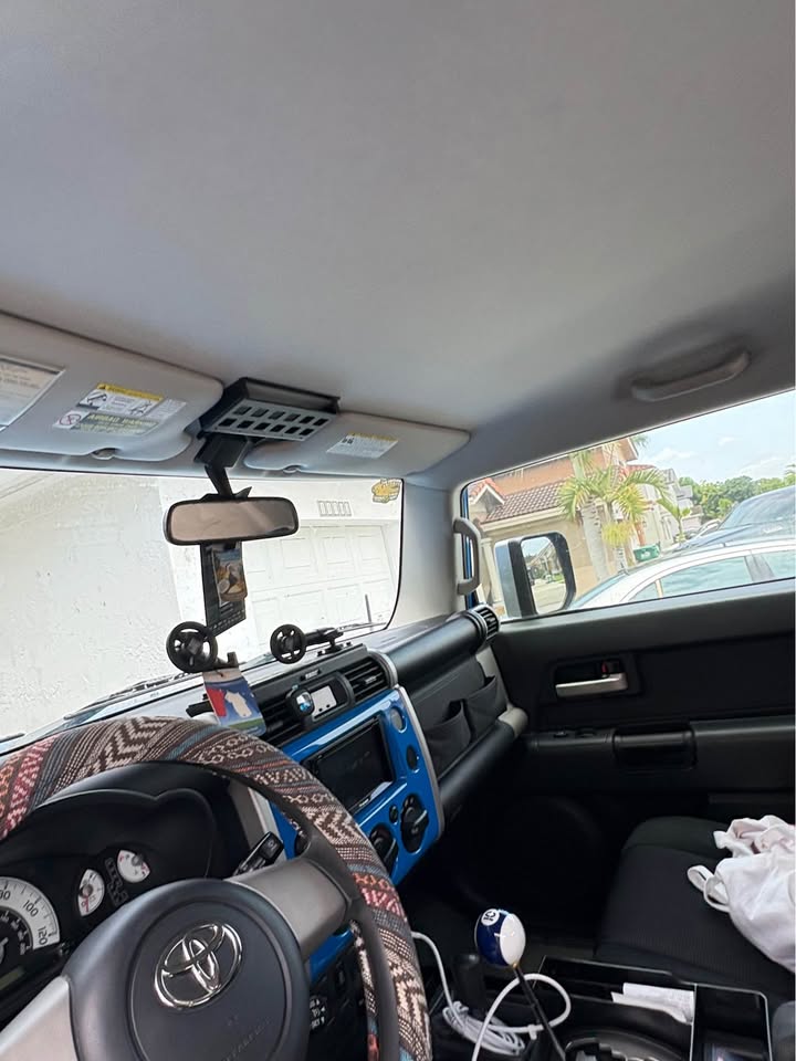 Blue Toyota FJ Cruiser with roof rack. 2007 Toyota FJ Cruiser 4x4 - Clean Title - Well Maintained
P in Miami, FL (photo 5) — photo 5