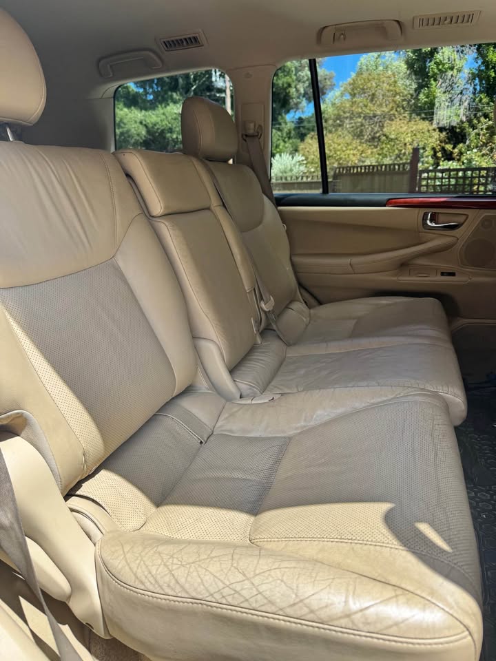 2010 Lexus LX · LX 570 Sport Utility 4D in Novato, CA (photo 8) — photo 8