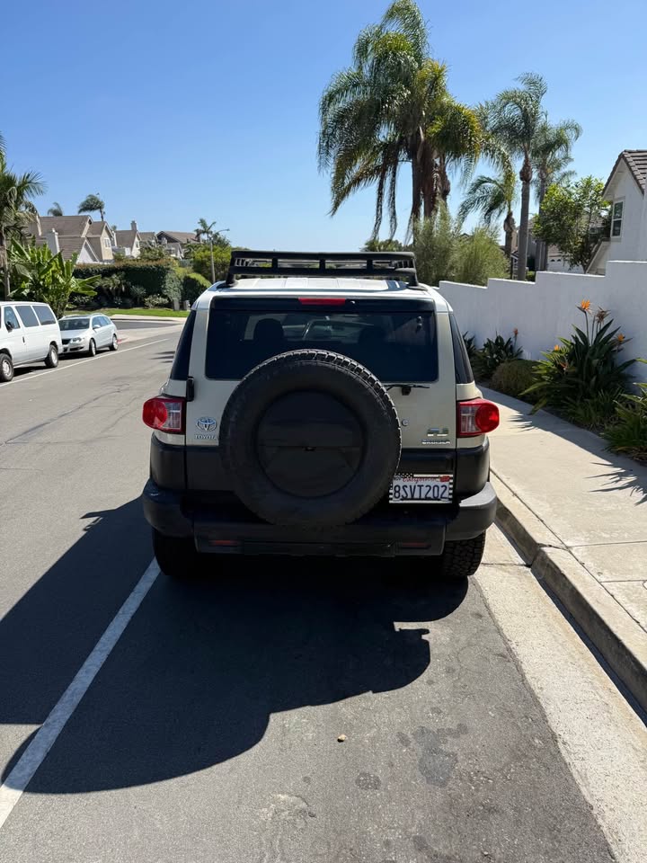 2009 TOYOTA FJ Cruiser in San Clemente, CA (photo 4) — photo 4