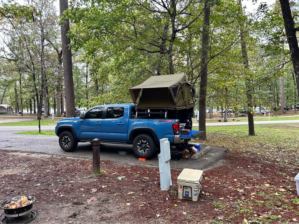 23zero Breezeway 56 and Yakima Outpost HD rack currently setup for a 3rd gen Tac (photo 8) — photo 8