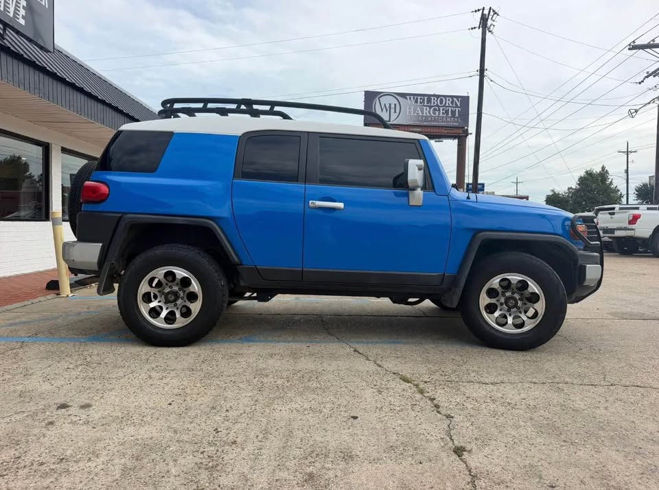 2007 Toyota FJ Cruiser · Sport Utility 2D in Lafayette, LA (photo 3) — photo 3