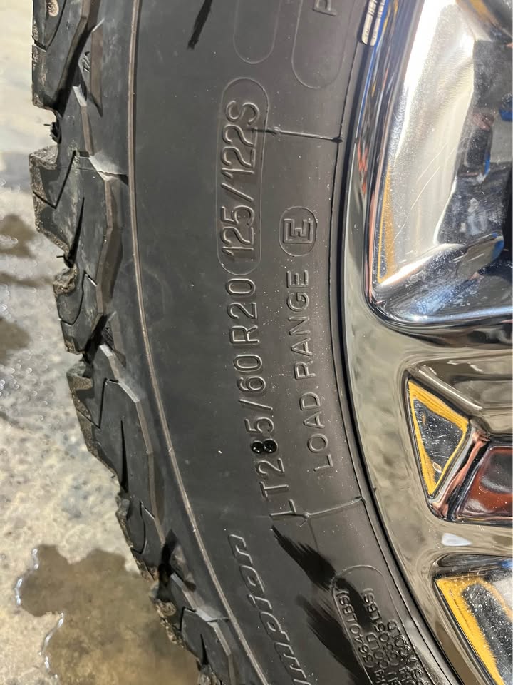 Bfgoodrich ko2 285/60r20 in Fort Plain, NY (photo 4)