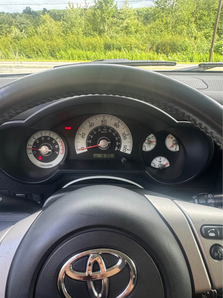 2012 Toyota FJ Cruiser · Sport Utility 2D in Torrington, CT (photo 6) — photo 6