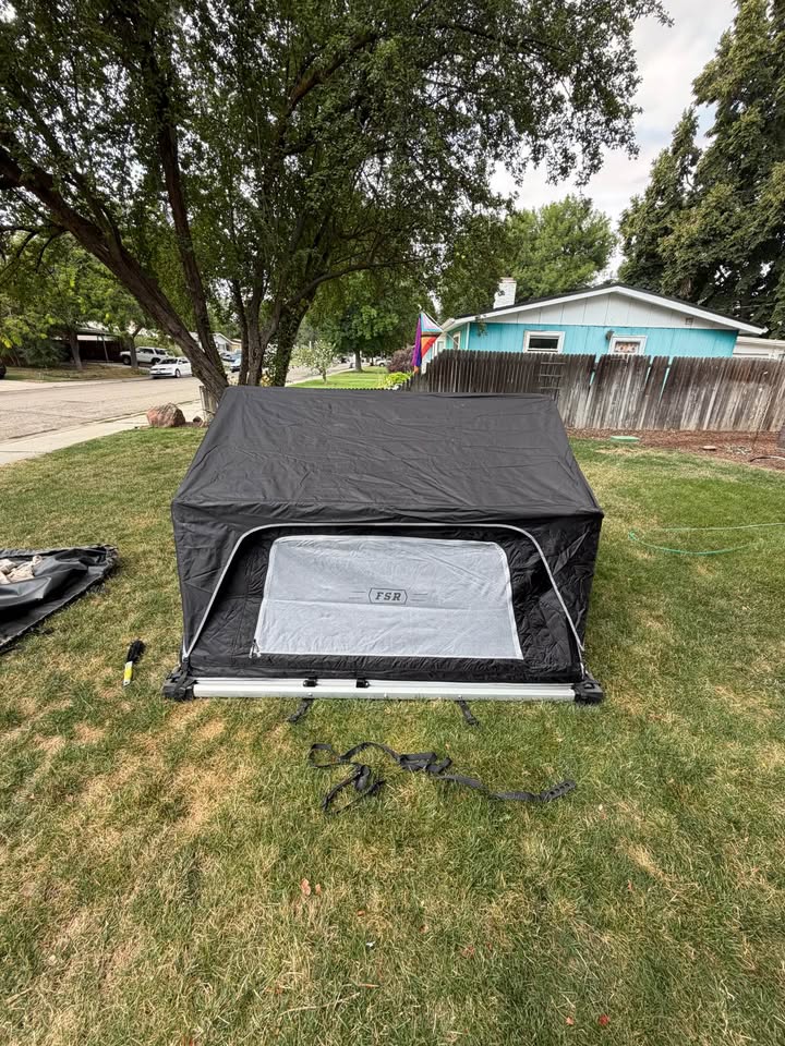 Free Spirit Recreation Adventure Series 3 Rooftop Tent – 55” in Boise, ID (photo 3) — photo 3